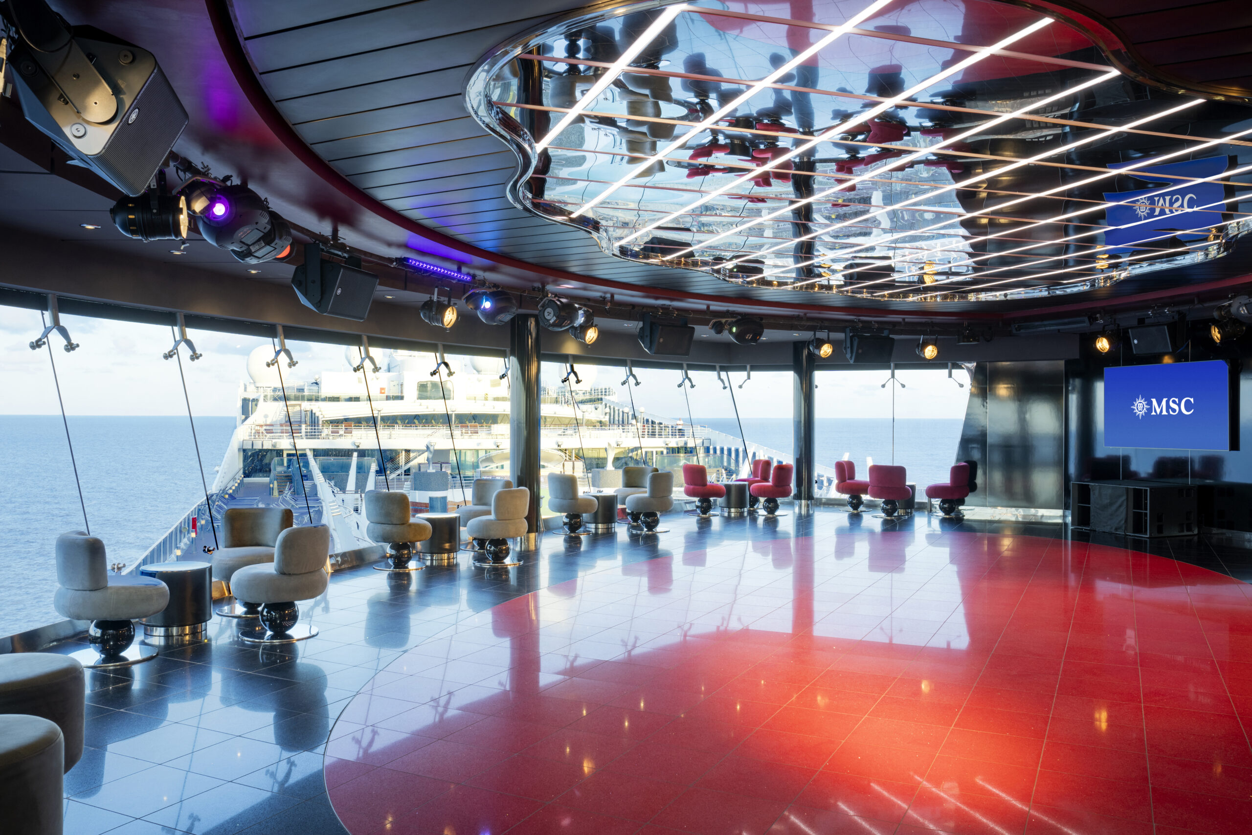 MSC Divina, Galaxy Disco