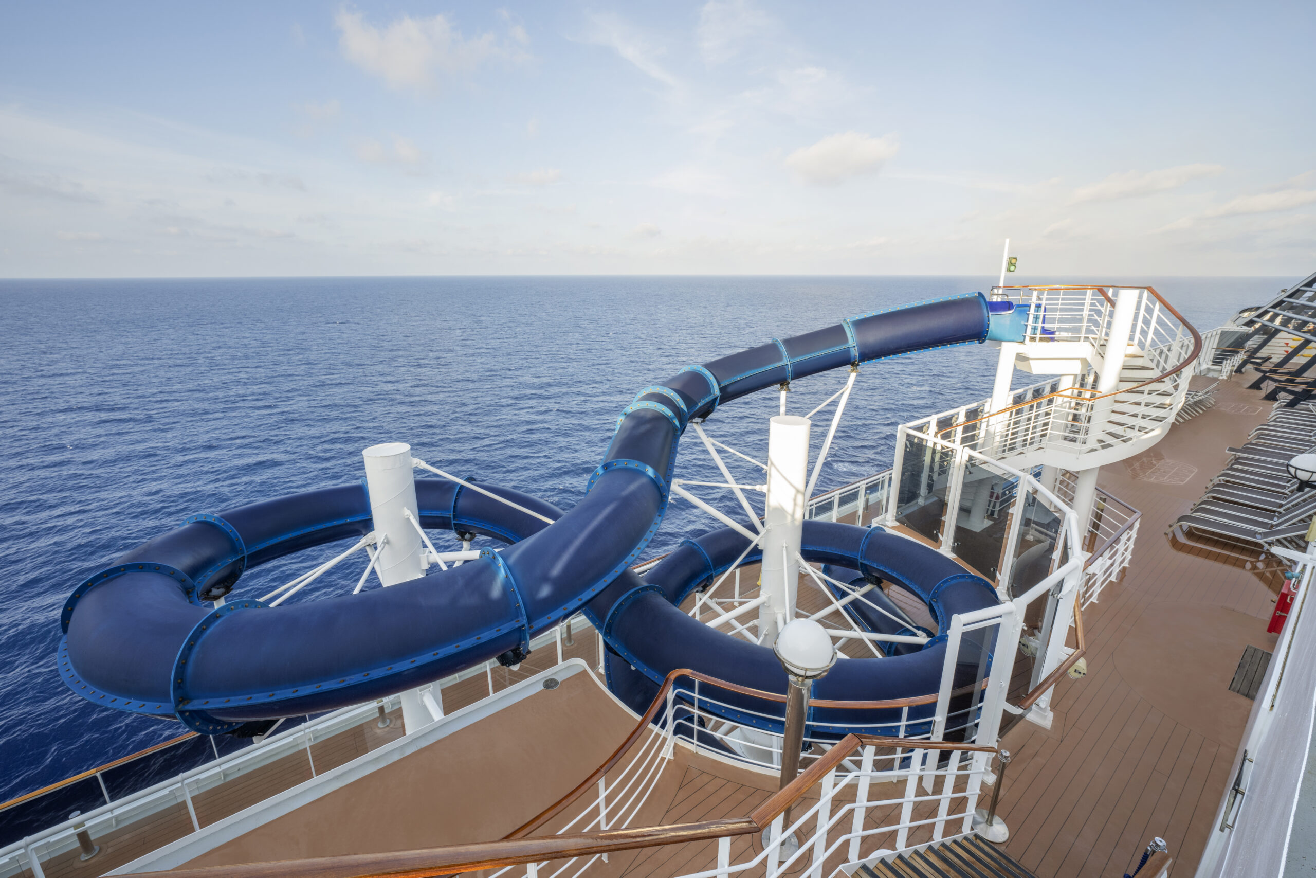 MSC Divina, Teen's Toboga