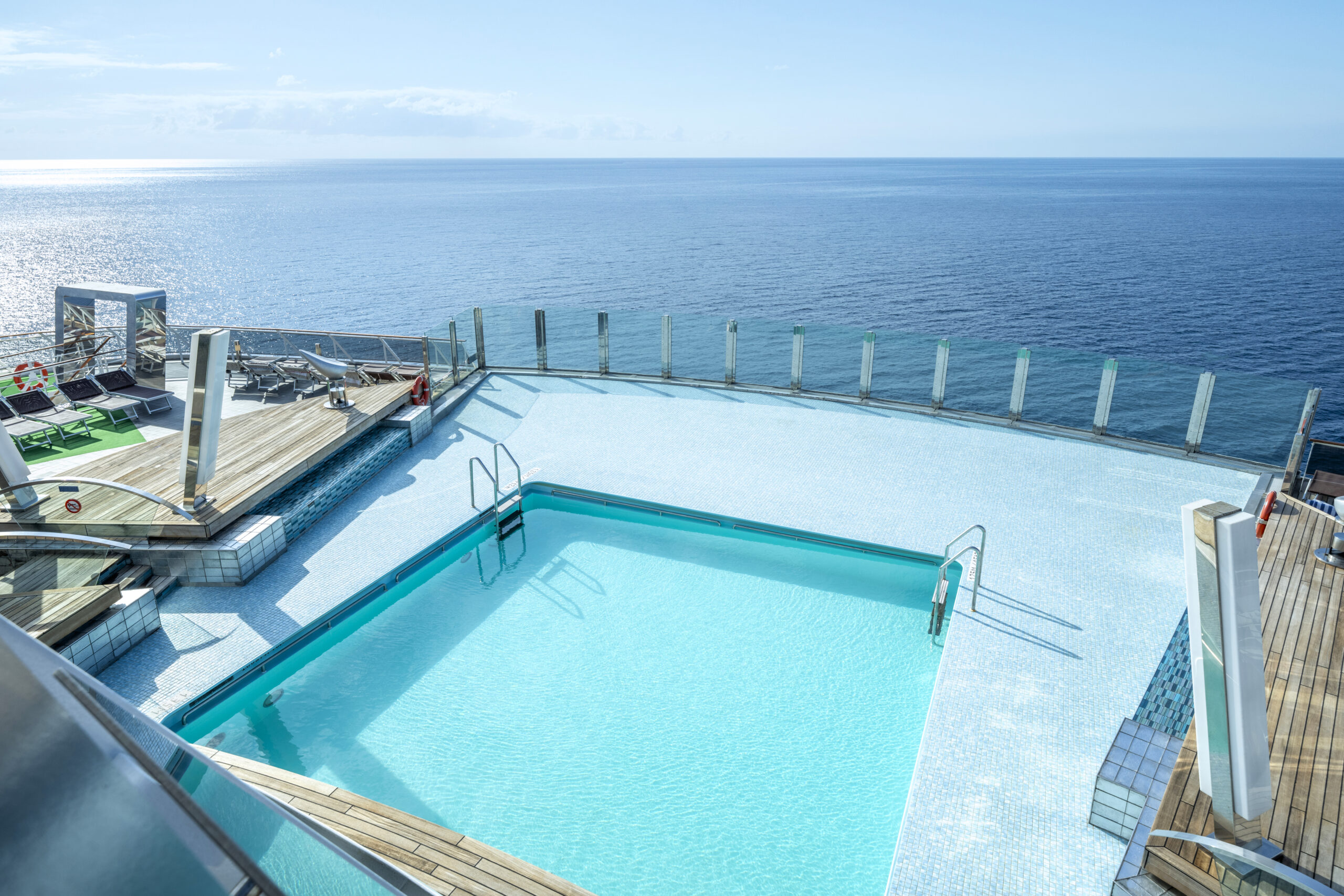 MSC Divina, The Garden Pool