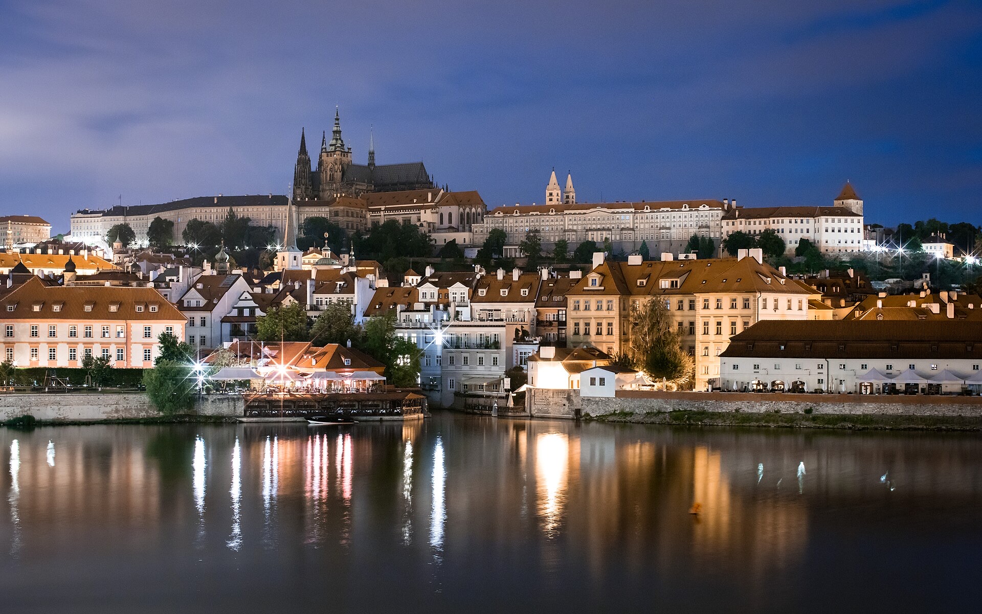 praga-castelo-ponte-carlos