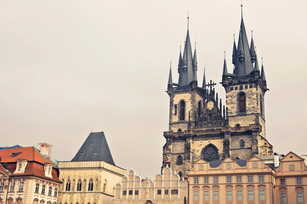 praga-igreja-de-tyn
